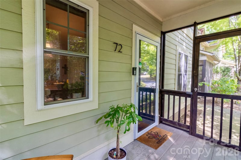 72 Owens Bell Ln, Asheville, NC 28801