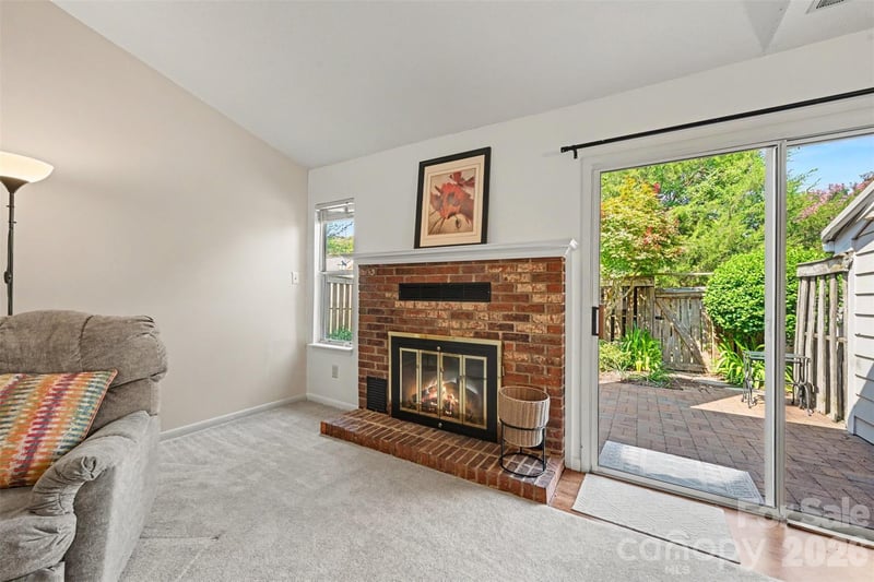 9014 Mcalpine Cove Ct, Charlotte, NC 28270