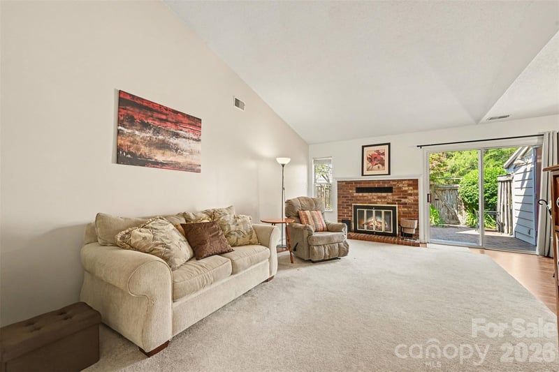 9014 Mcalpine Cove Ct, Charlotte, NC 28270