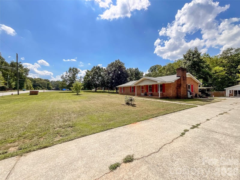 3304 Griffith Rd, Monroe, NC 28112