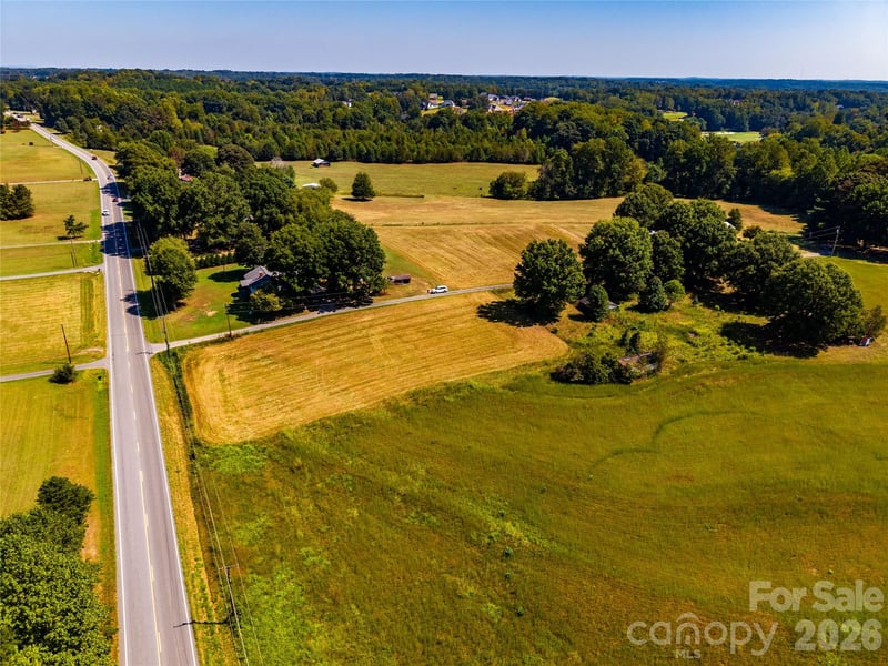 4222 N Nc 16 Hw, Conover, NC 28613