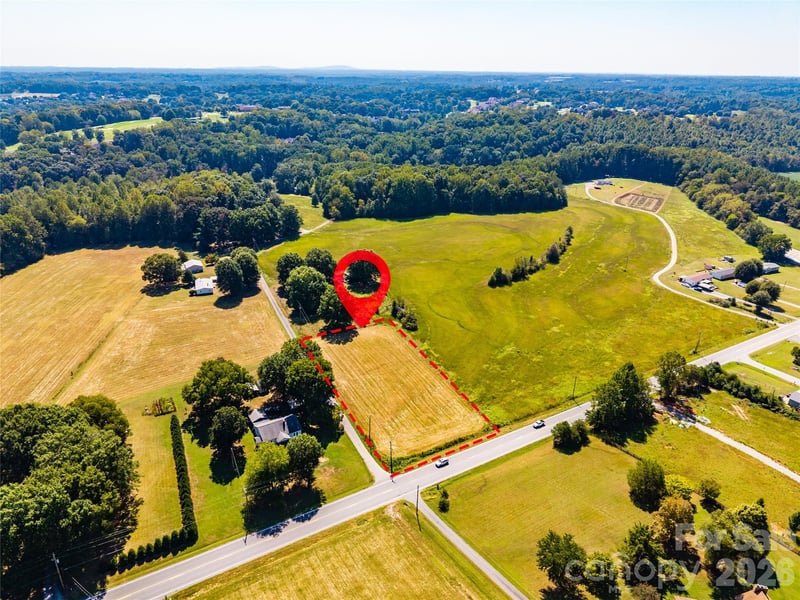 4222 N Nc 16 Hw, Conover, NC 28613
