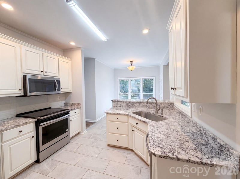 143 Laurel Ridge Ct, Gastonia, NC 28056