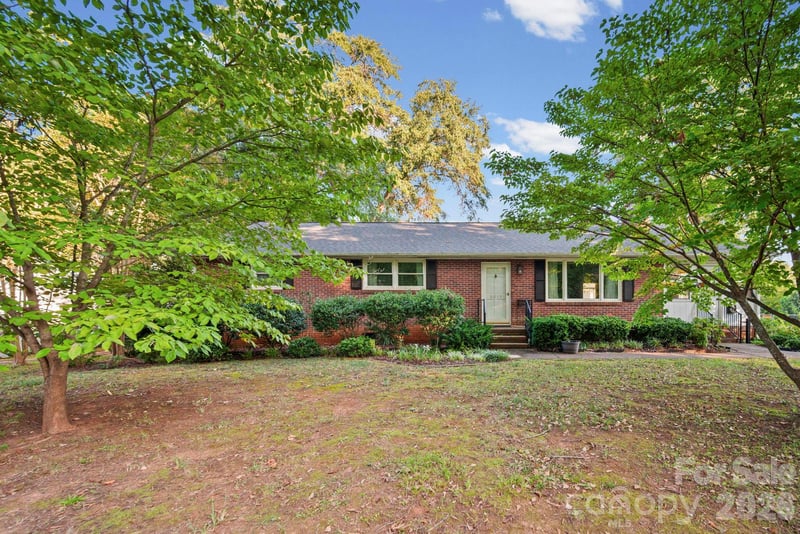 2019 Carol Dr, Gastonia, NC 28054