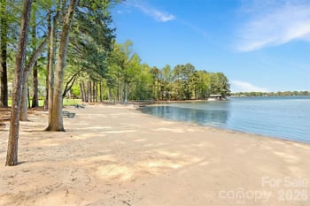 16109 N Point Rd, Huntersville, NC 28078