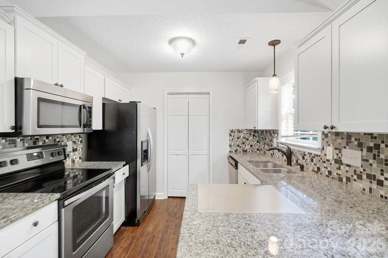 5075 Drake Pond Ln, Rock Hill, SC 29732