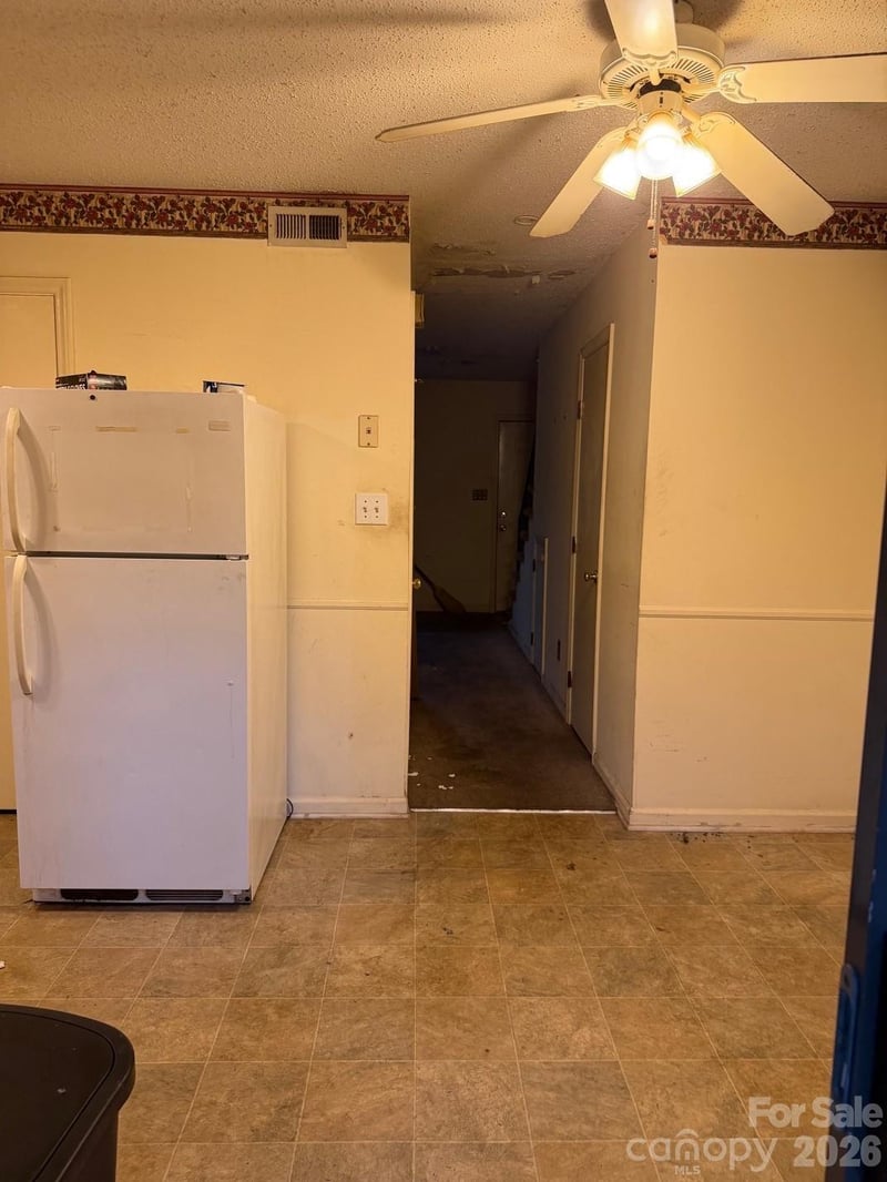 220 14th Ave SE #2-D, Hickory, NC 28602