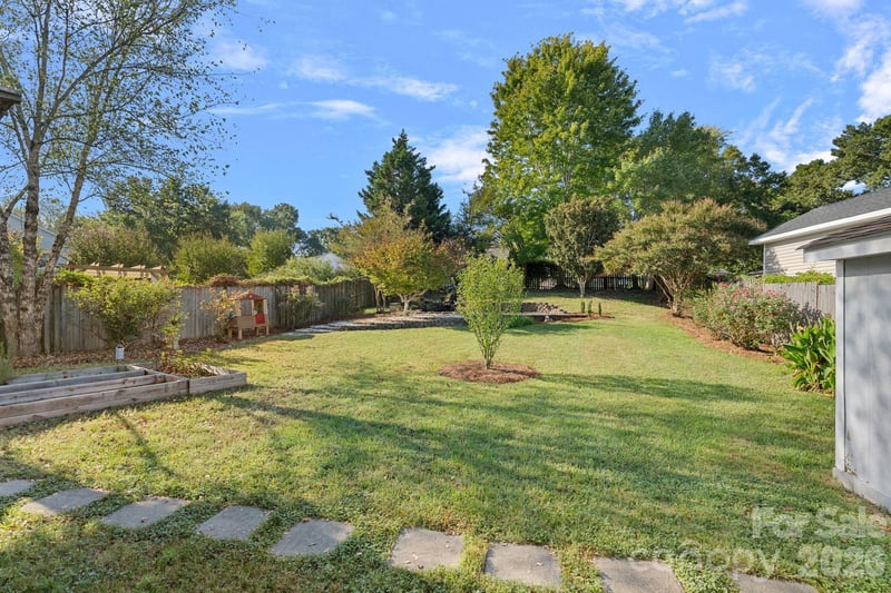 10327 Shady Rest Ln, Charlotte, NC 28214