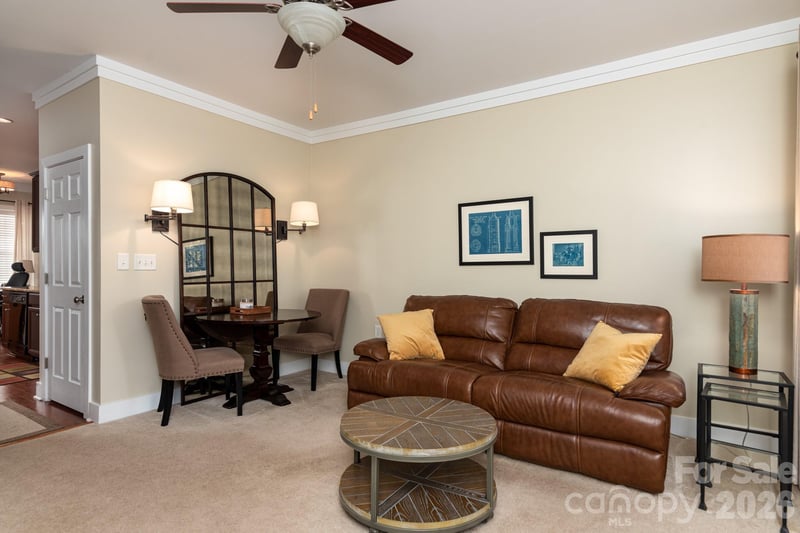 246 Harbour Place Dr, Davidson, NC 28036