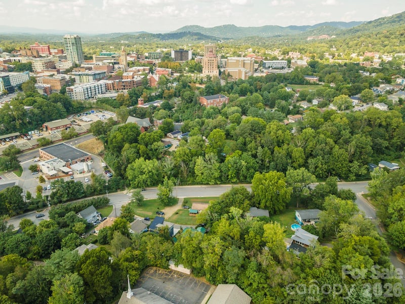 9999 Weaver St, Asheville, NC 28801