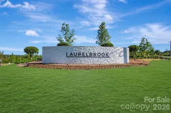 8890 Visgrove Dr, Sherrills Ford, NC 28673