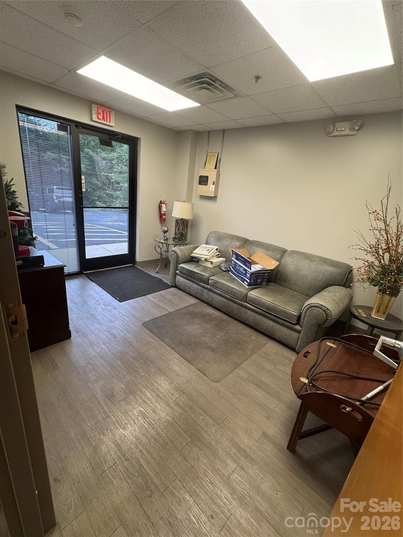 645 11th Avenue Blvd SE, Hickory, NC 28602