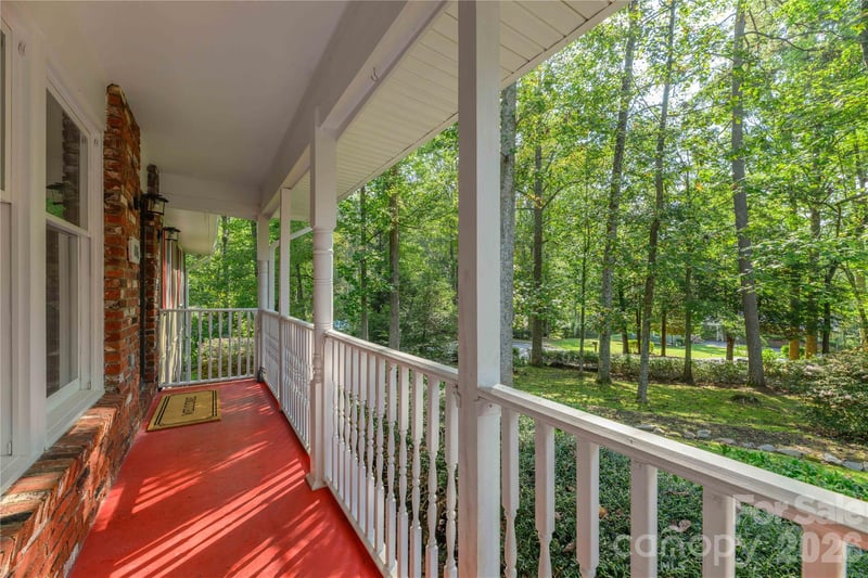 106 Turner Ln, Hendersonville, NC 28791