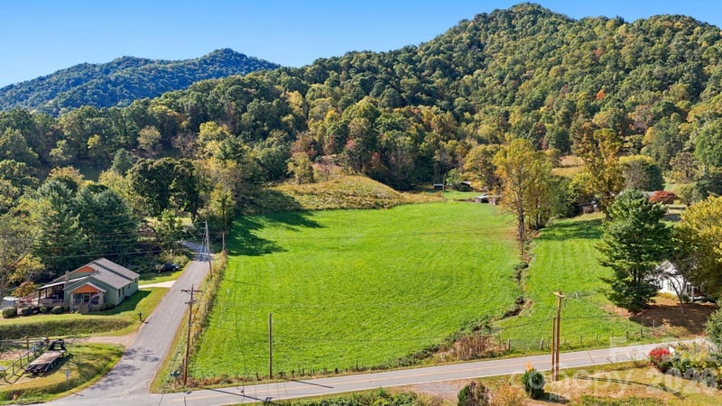 000 Beaverdam Rd, Canton, NC 28716