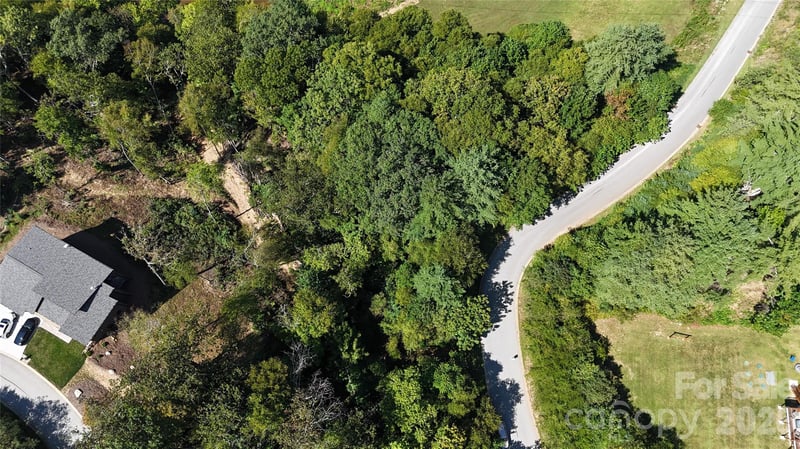 27 Heritage Park Dr, Fairview, NC 28730