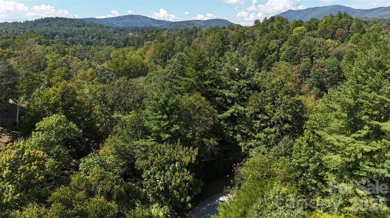 27 Heritage Park Dr, Fairview, NC 28730