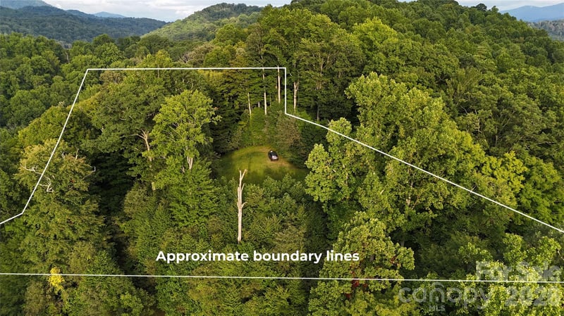 200 and 201 Fern Hill Dr, Mars Hill, NC 28754