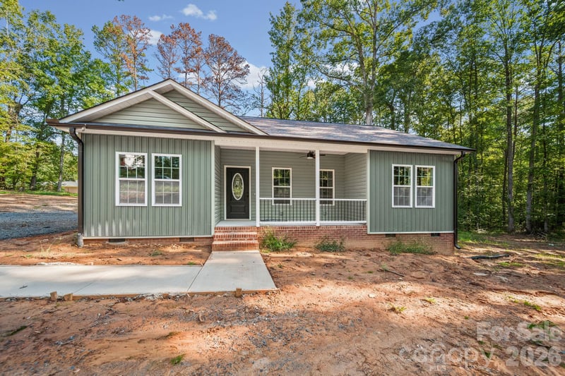 1635 Rollingwood Dr, Kannapolis, NC 28081