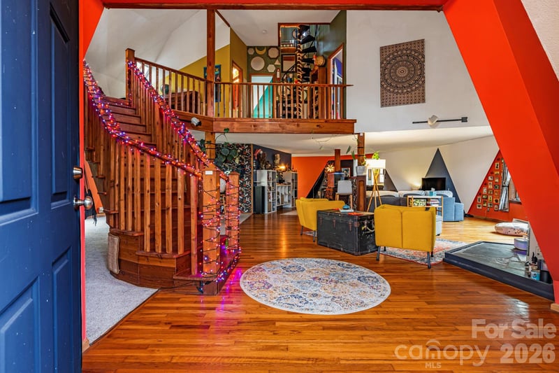 425 Bob Barnwell Rd, Asheville, NC 28803