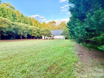 4632 Lynwood Rd, Sherrills Ford, NC 28673