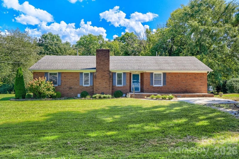 506 Goldmoor Dr NE, Concord, NC 28025