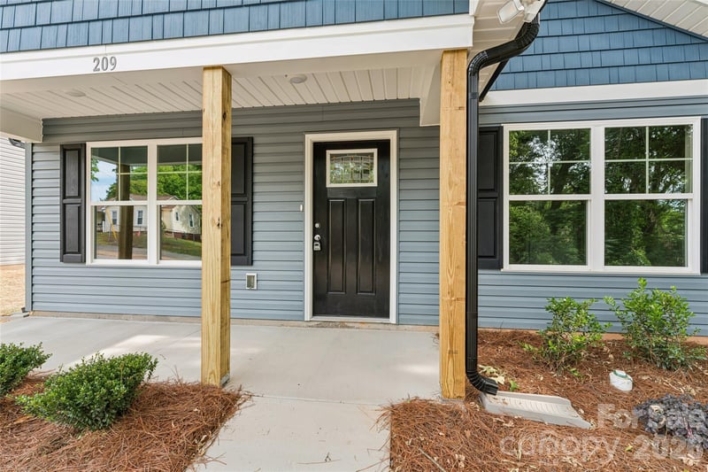 209 W 17th St, Kannapolis, NC 28081