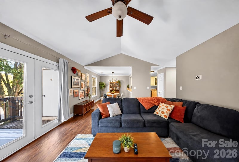 3200 Selwyn Farms Ln #7, Charlotte, NC 28209