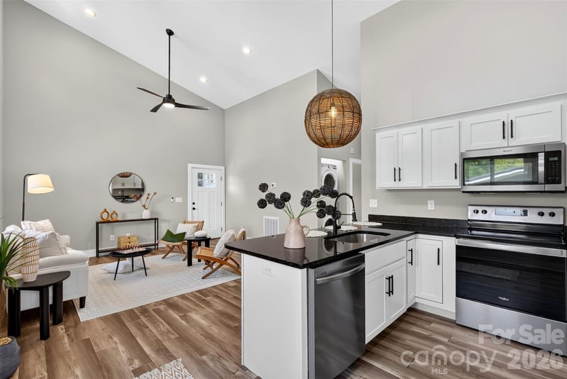 211 Hanover St, Asheville, NC 28806