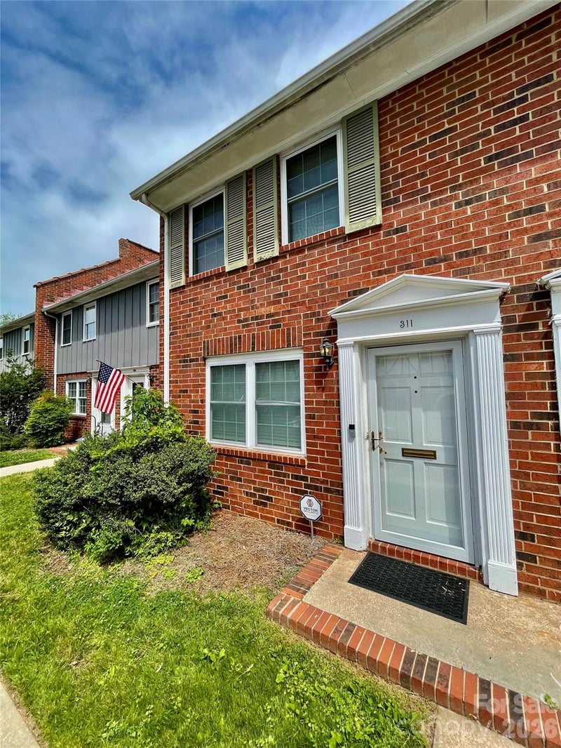 1300 Larchmont Pl #311, Salisbury, NC 28144