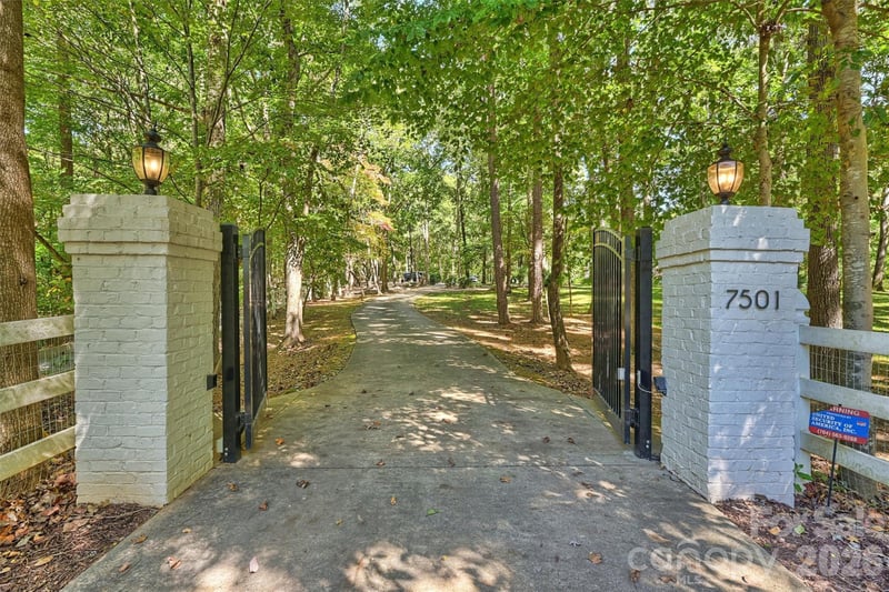 7501 Big Buck Trl, Waxhaw, NC 28173