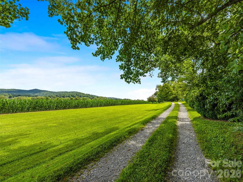 96 Merle Farm Ln, Pisgah Forest, NC 28768