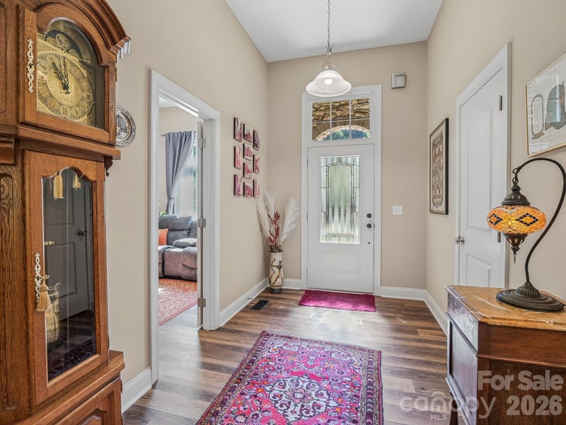 168 Willow Place Cir, Hendersonville, NC 28739