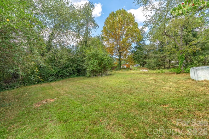 16 Arda Dr, Candler, NC 28715