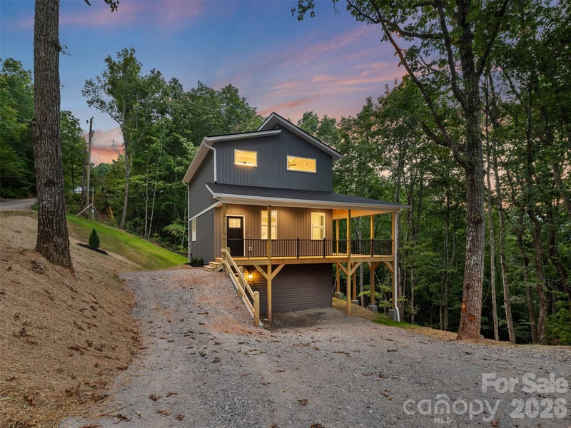 160 Blossom Rg, Leicester, NC 28748