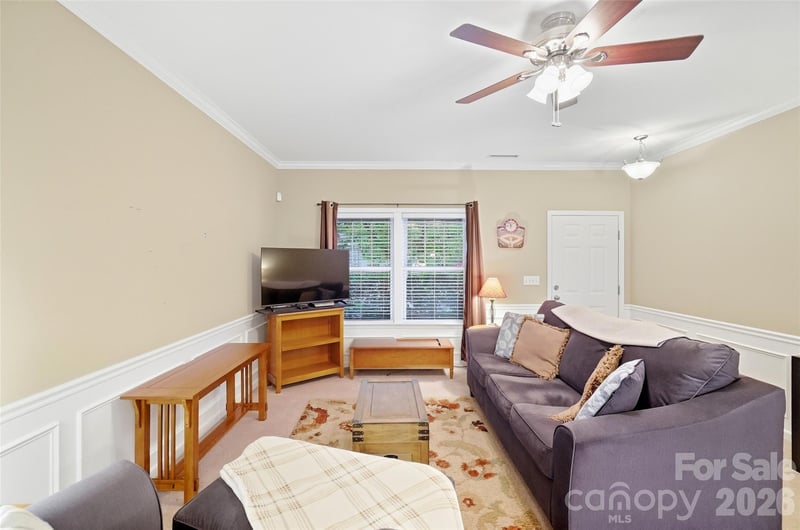 2516 Impatien Dr, Charlotte, NC 28215