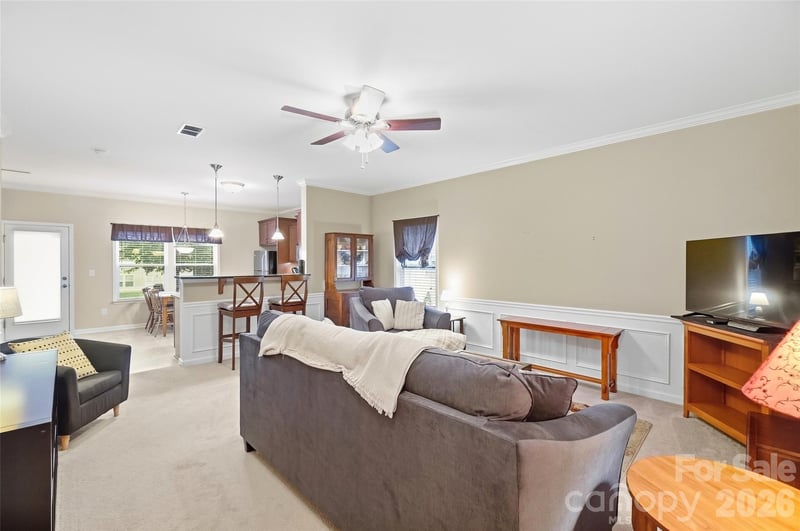 2516 Impatien Dr, Charlotte, NC 28215