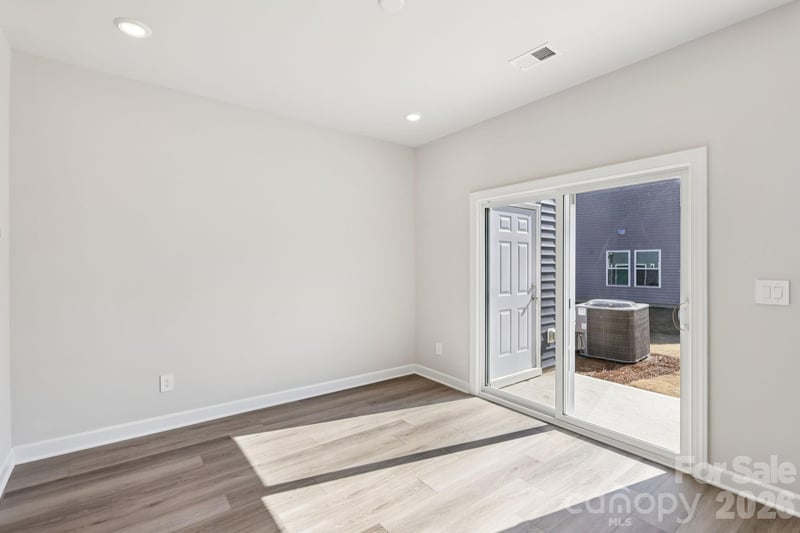 8017 Hidden Springs Trl, Charlotte, NC 28216