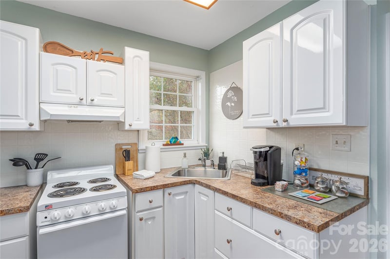 223 Davidson Rd, Swannanoa, NC 28778