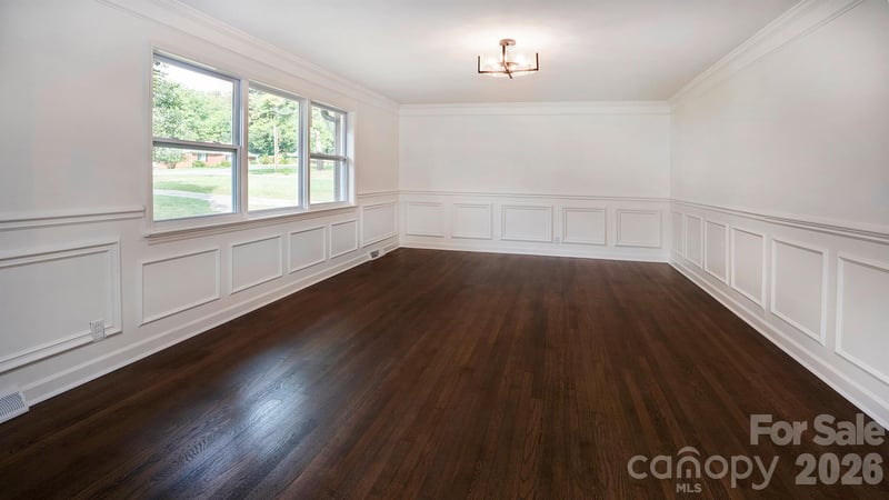 6400 Elmwood Cir, Charlotte, NC 28214