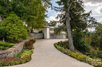 92 Horizon Hill Rd, Asheville, NC 28804