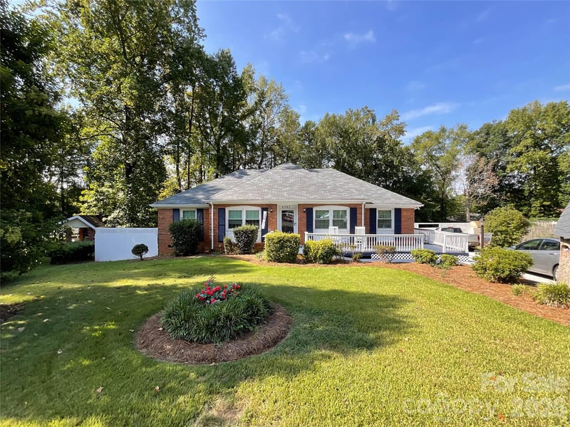 6507 Paleface Pl, Charlotte, NC 28214