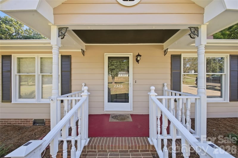 2326 Springwater Dr, Gastonia, NC 28056
