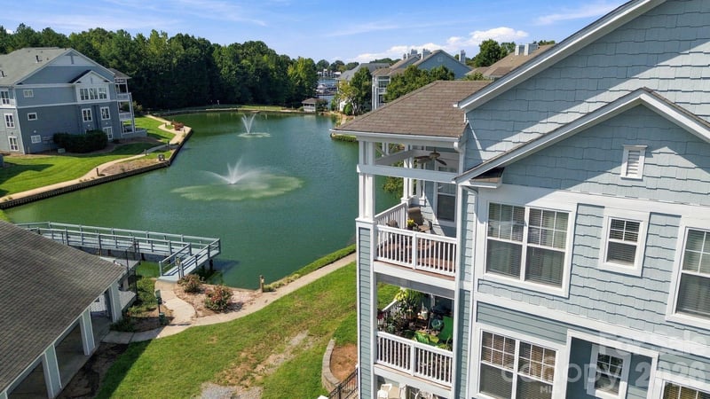 18742 Nautical Dr #301, Cornelius, NC 28031