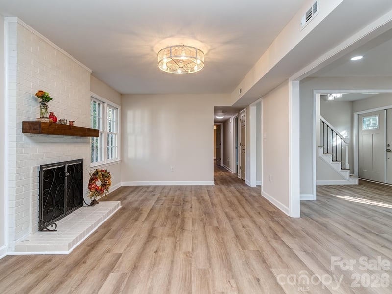 2041 Glouchester Cir, Charlotte, NC 28226