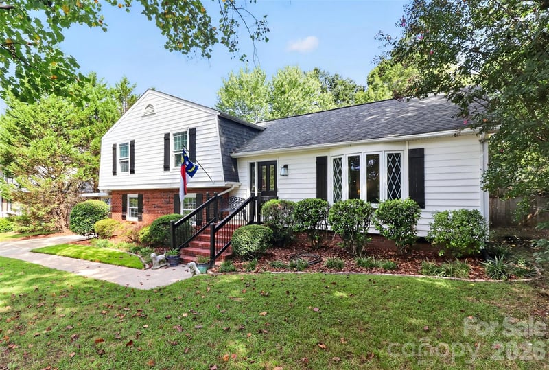 10743 Osprey Dr, Charlotte, NC 28226