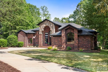 8806 Hearthstone Ct, Terrell, NC 28682