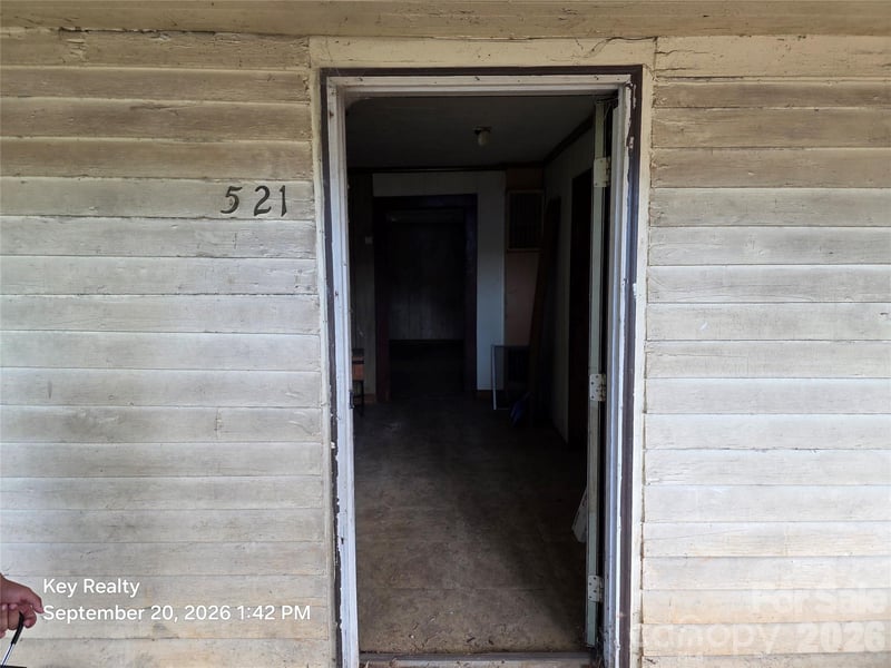 521 N Davis Ave, Newton, NC 28658