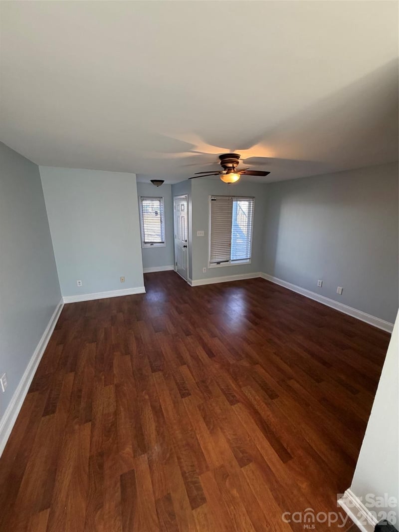 1914 Meadowlark Ln, Charlotte, NC 28210