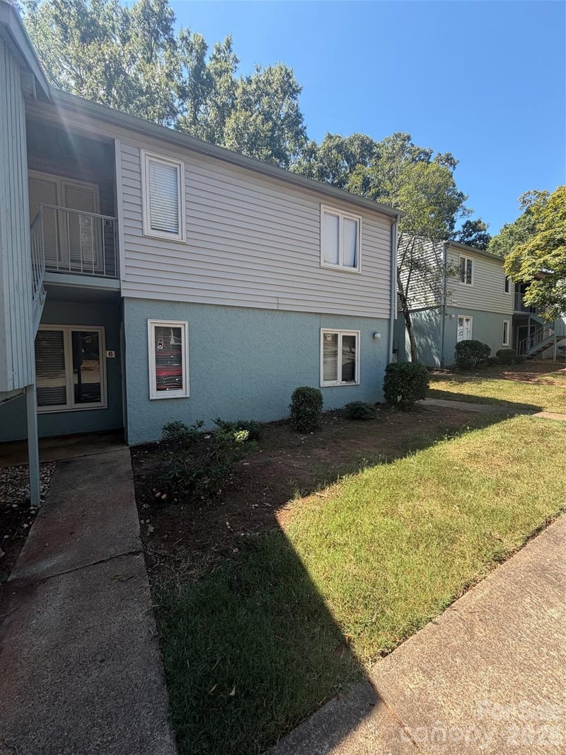 1914 Meadowlark Ln, Charlotte, NC 28210