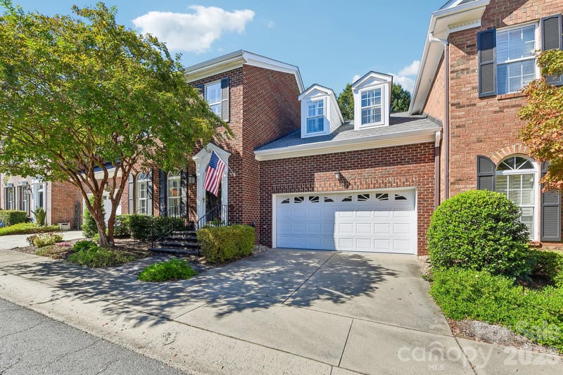 9363 Bonnie Briar Cir, Charlotte, NC 28277